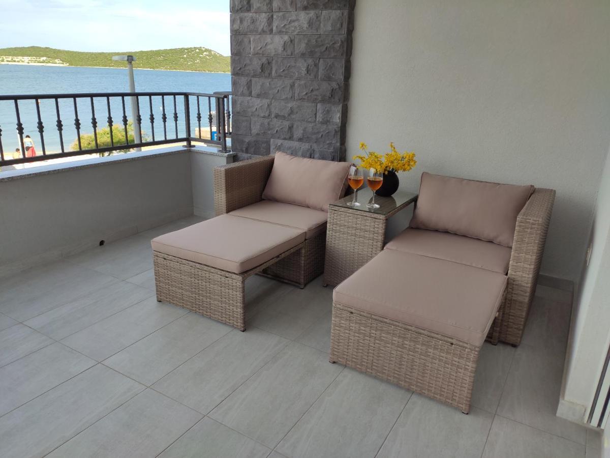 Apartmani Sara 2 Betina  Luaran gambar