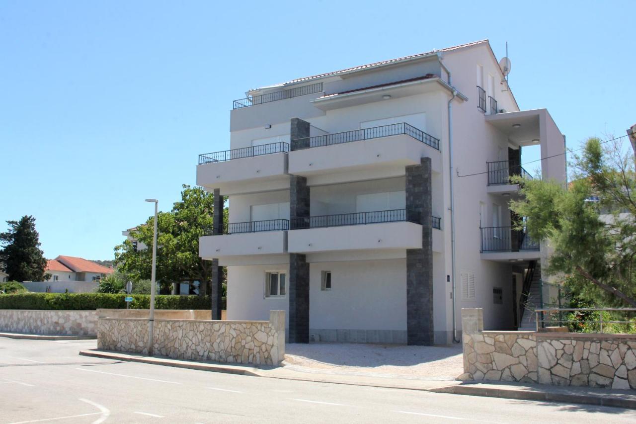 Apartmani Sara 2 Betina  Luaran gambar