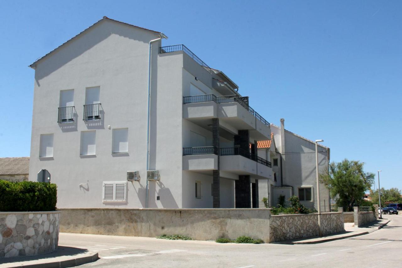 Apartmani Sara 2 Betina  Luaran gambar